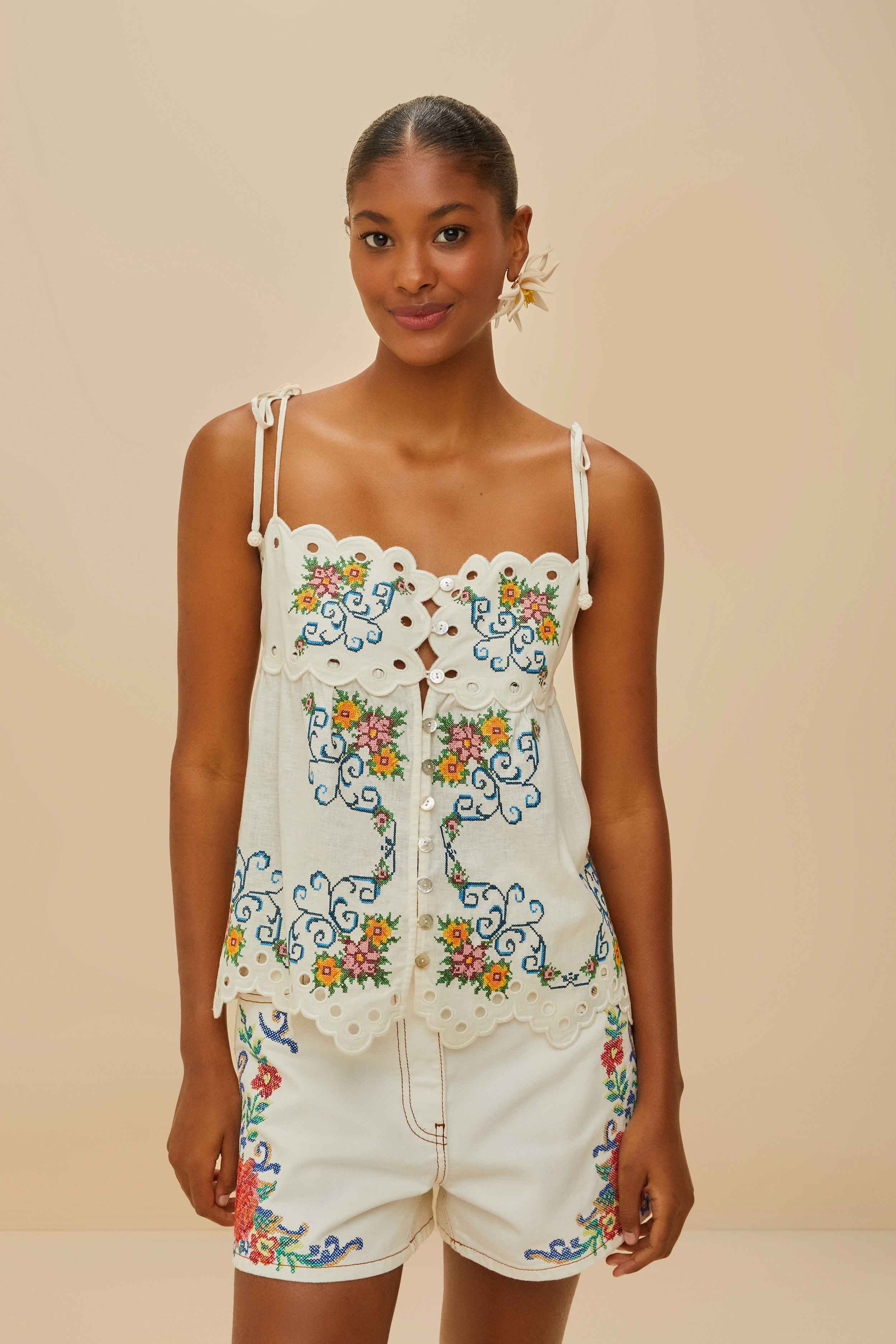 Off-White Flower Tapestry Embroidered Shorts