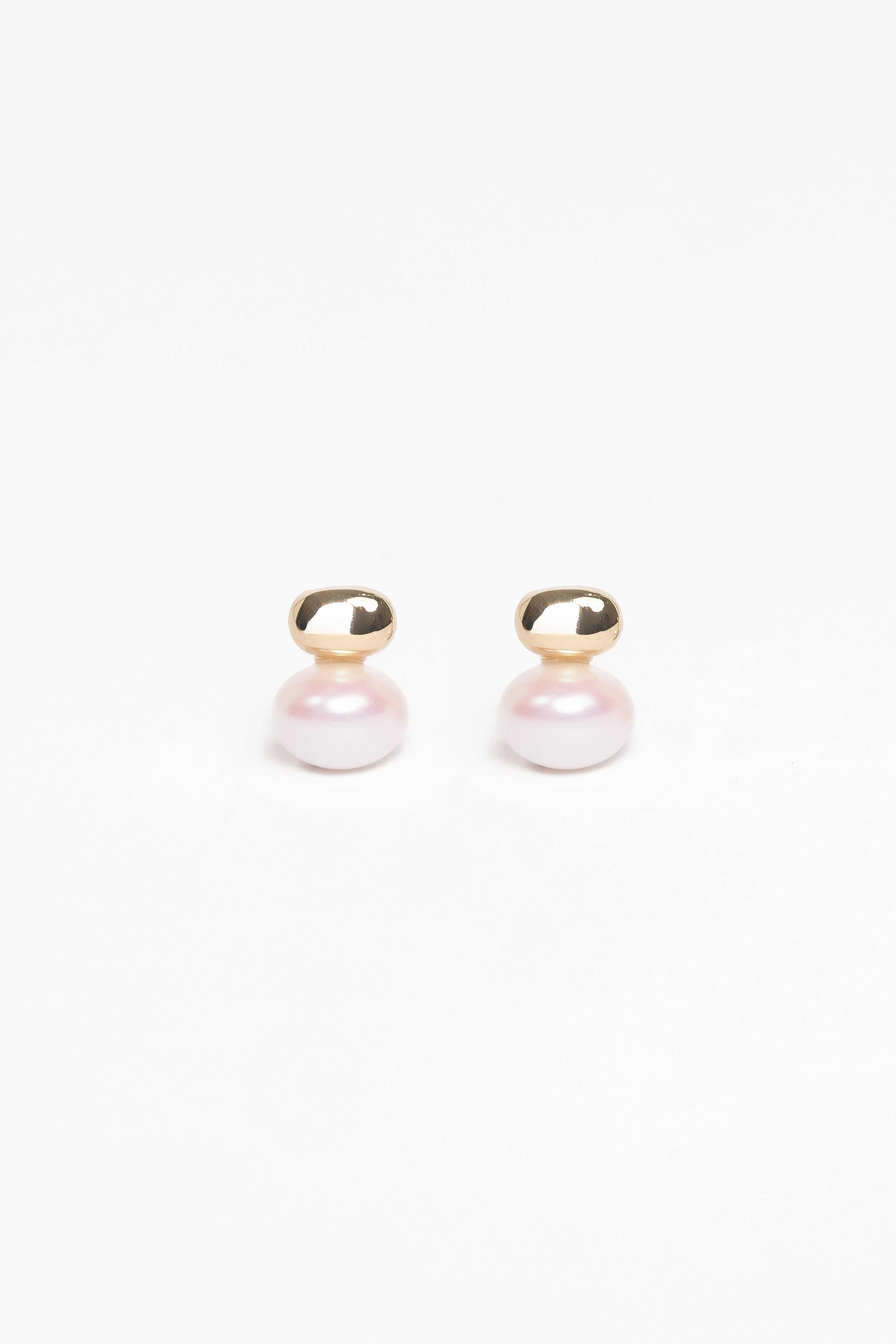 Karlie Earrings - Pearl
