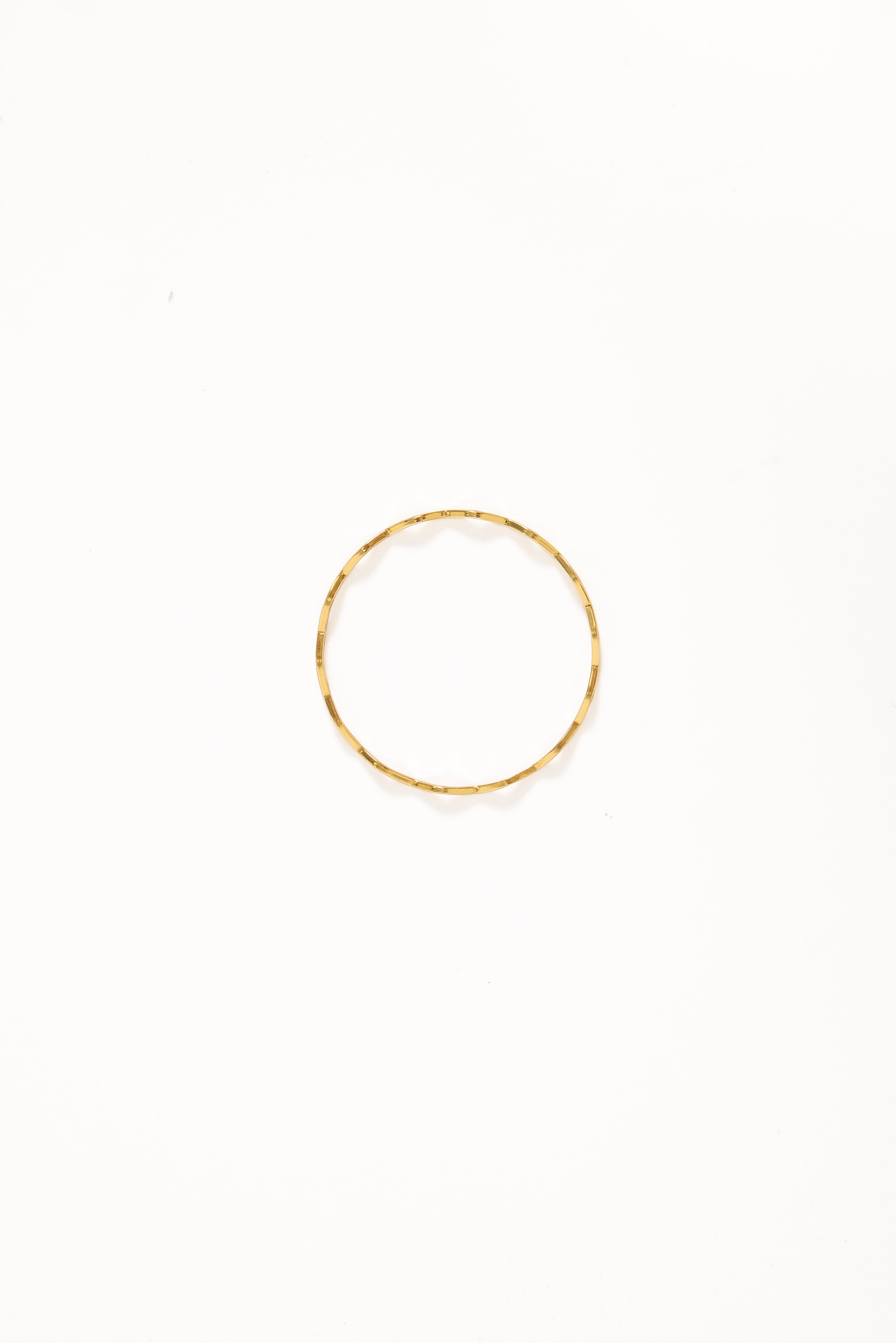 Layla Wave Bangle - Gold